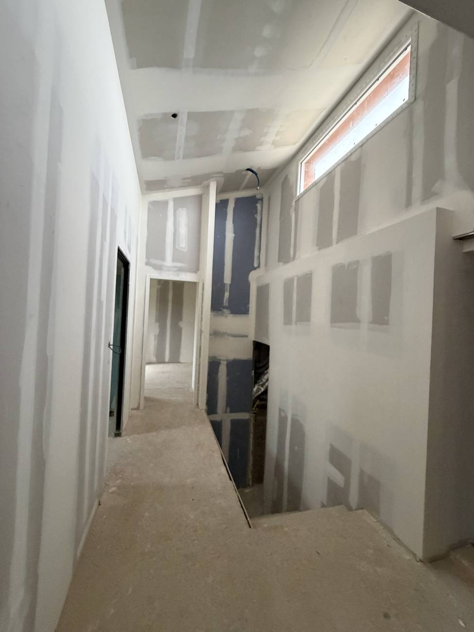 Couloir en cours de rénovation