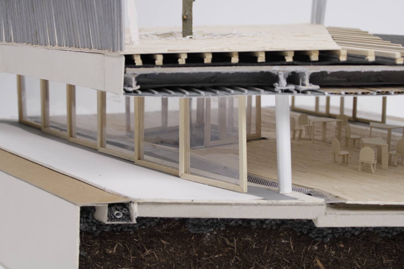 Maquette d'étude, espace de vie sous structure bois et verre